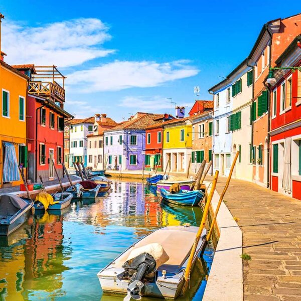 venice-landmark-burano-island-canal-colorful-house-small.jpg